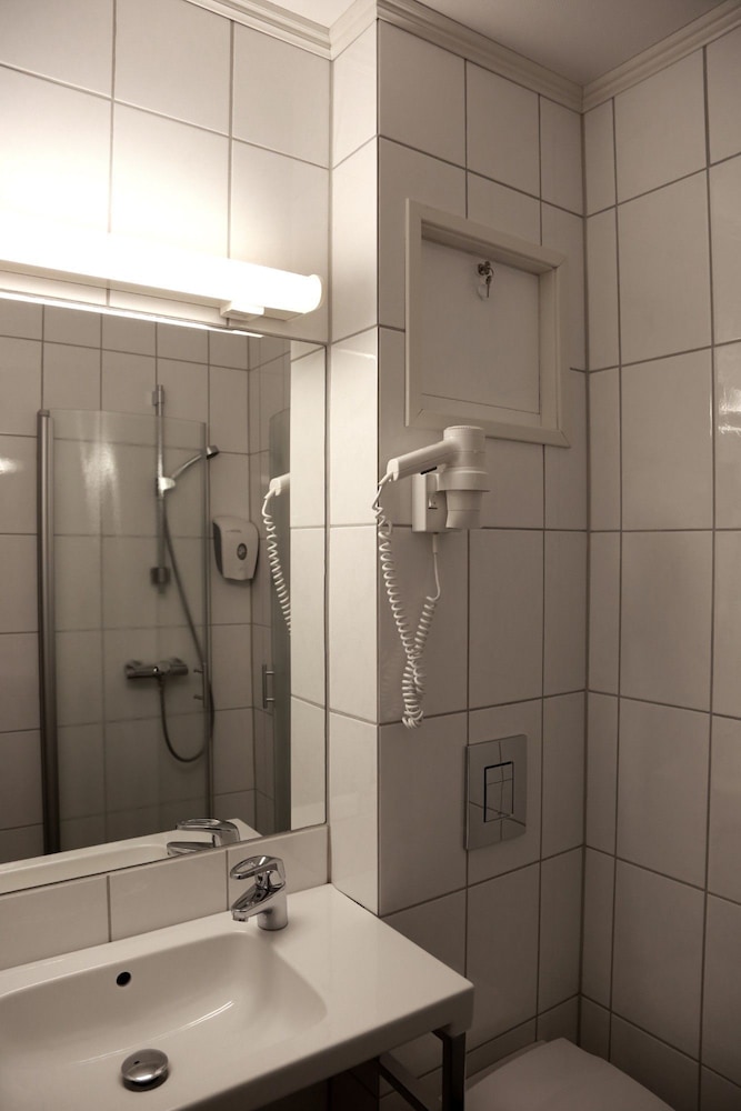 Sanner Hotell 49/50