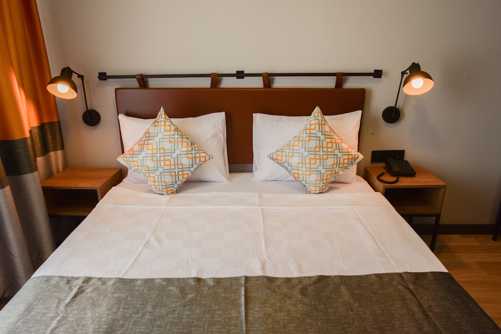 Ramira Joy Hotel 12/40