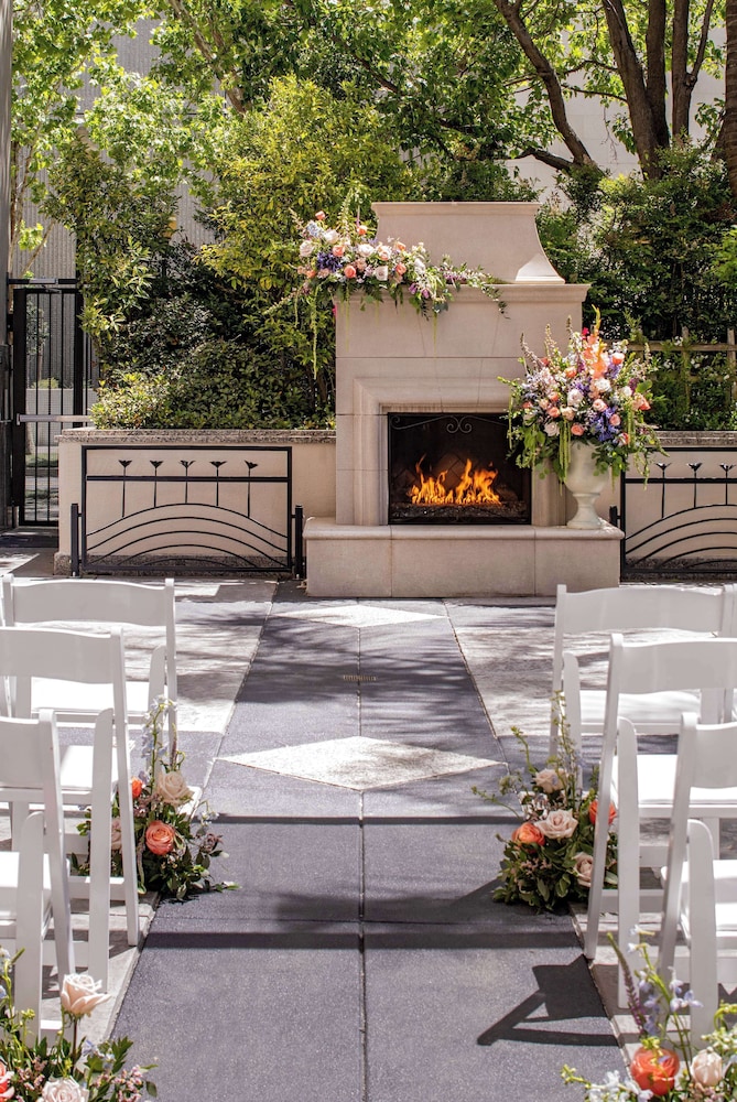Hyatt Regency Sacramento 62/63