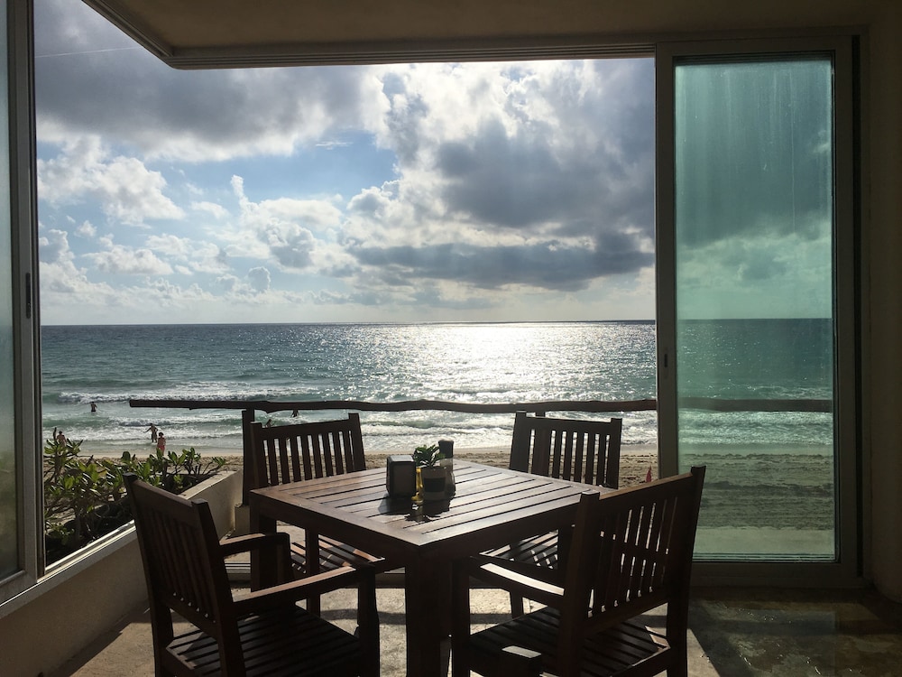 Cancun Plaza Condo 32/49