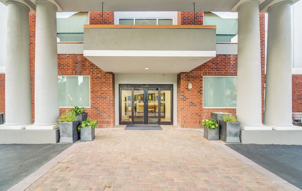 Holiday Inn Express Hotel And Suites Foley 3/75