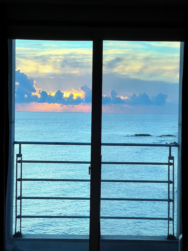 Hotel 52 52/57
