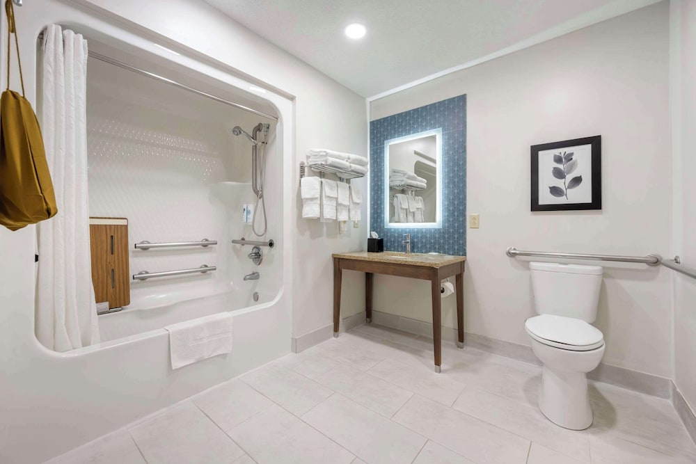 Country Inn & Suites by Radisson, Dayton South, OH 51/54