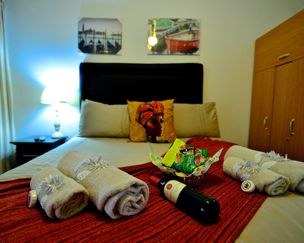Lalamo Guest House 12/27