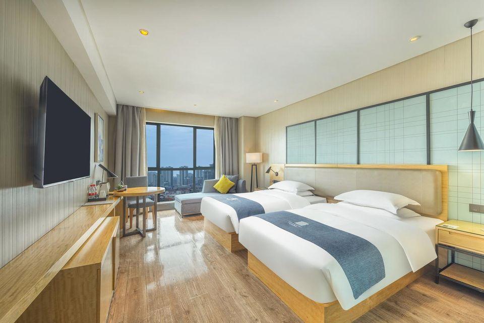 Business, Twin Beds