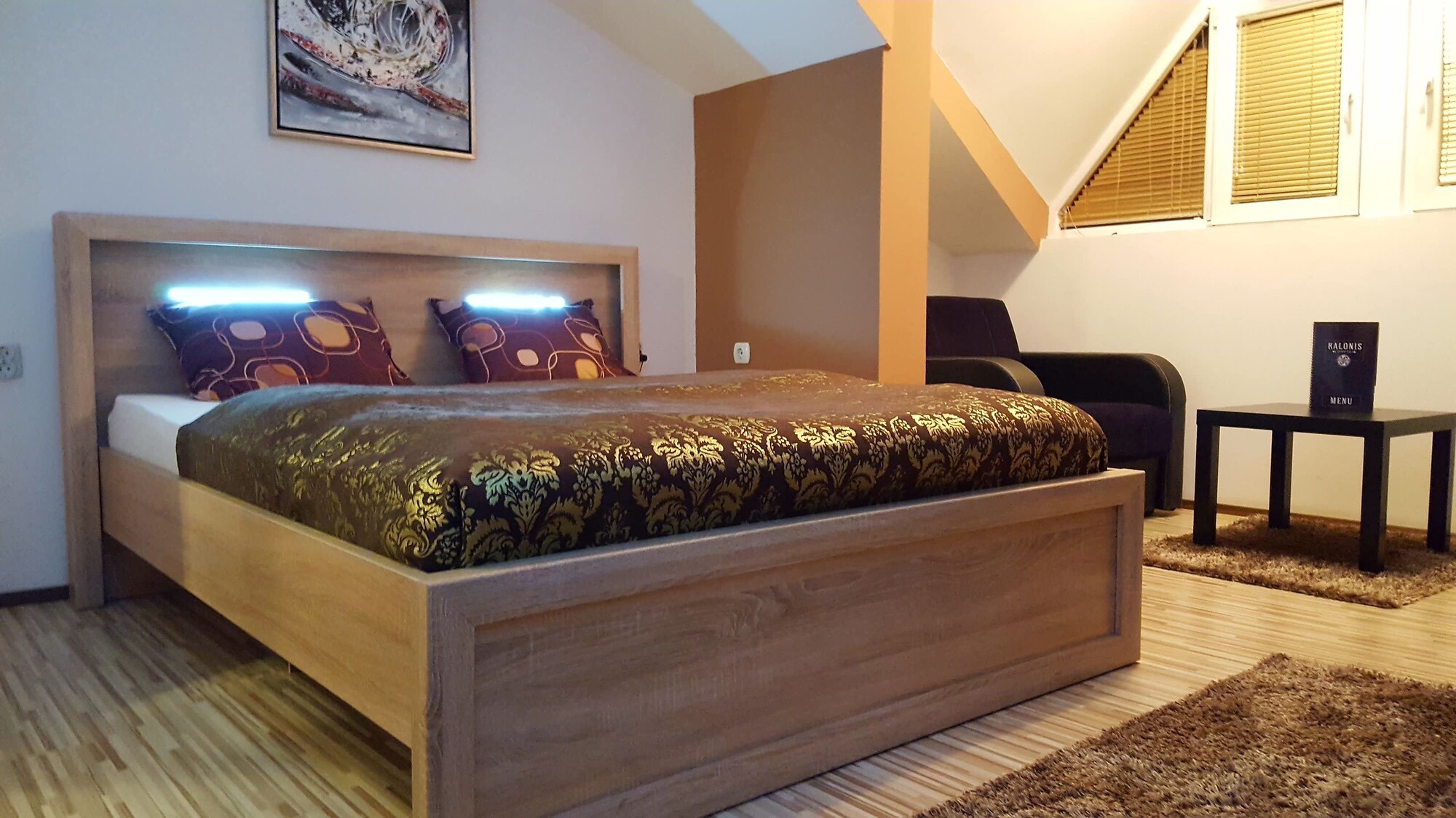 COMFORT, DOUBLE BED