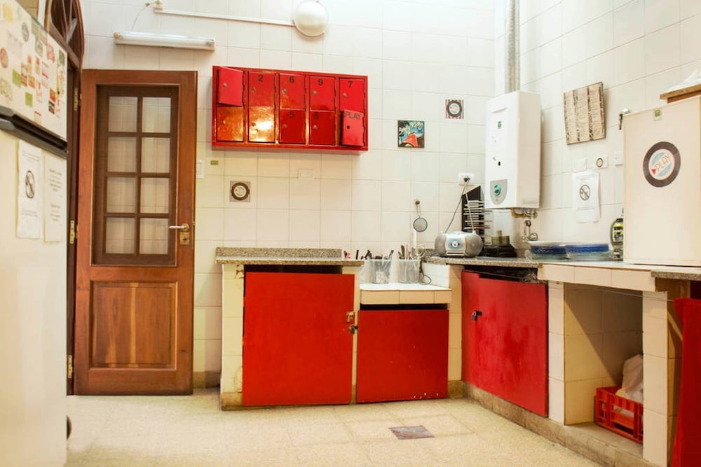 Play Hostel Soho 3/50