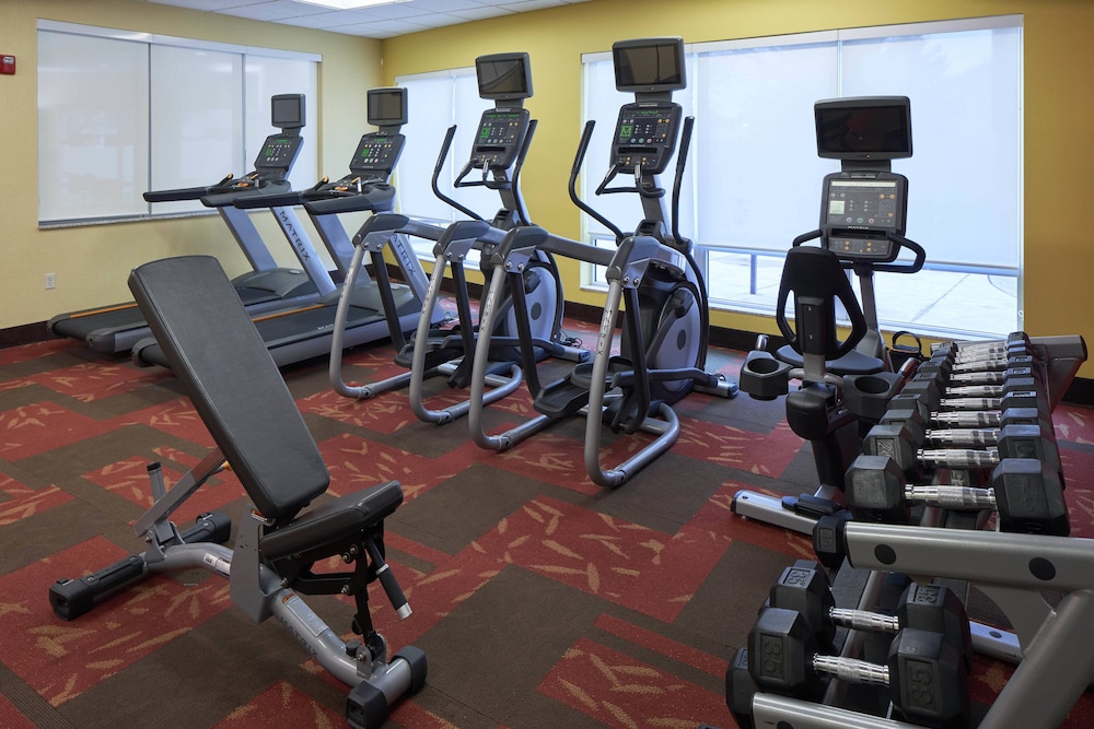 Courtyard by Marriott Evansville East 24/57