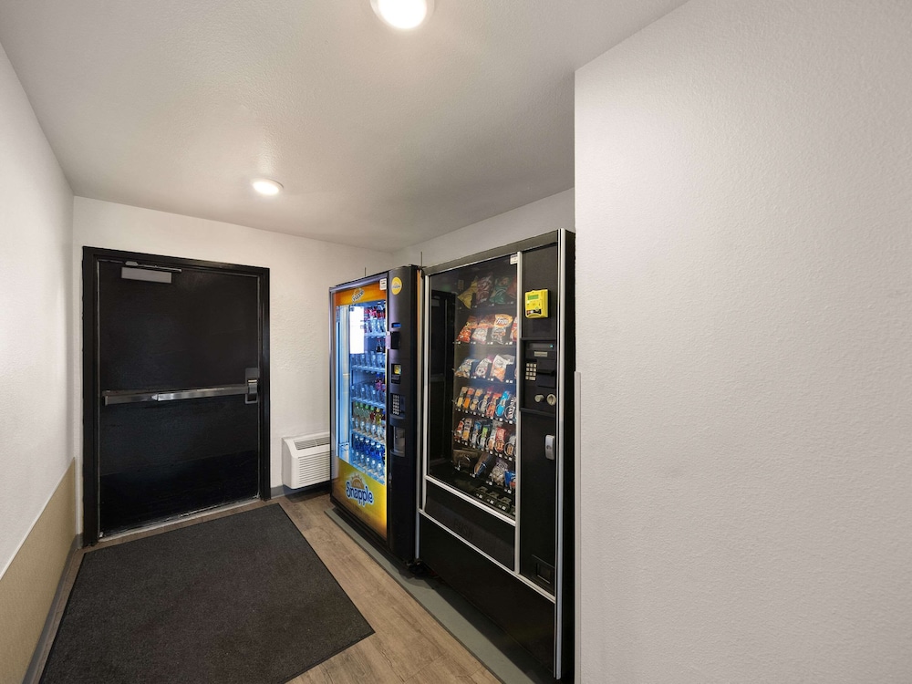 WoodSpring Suites Rockwall-East Dallas 29/43