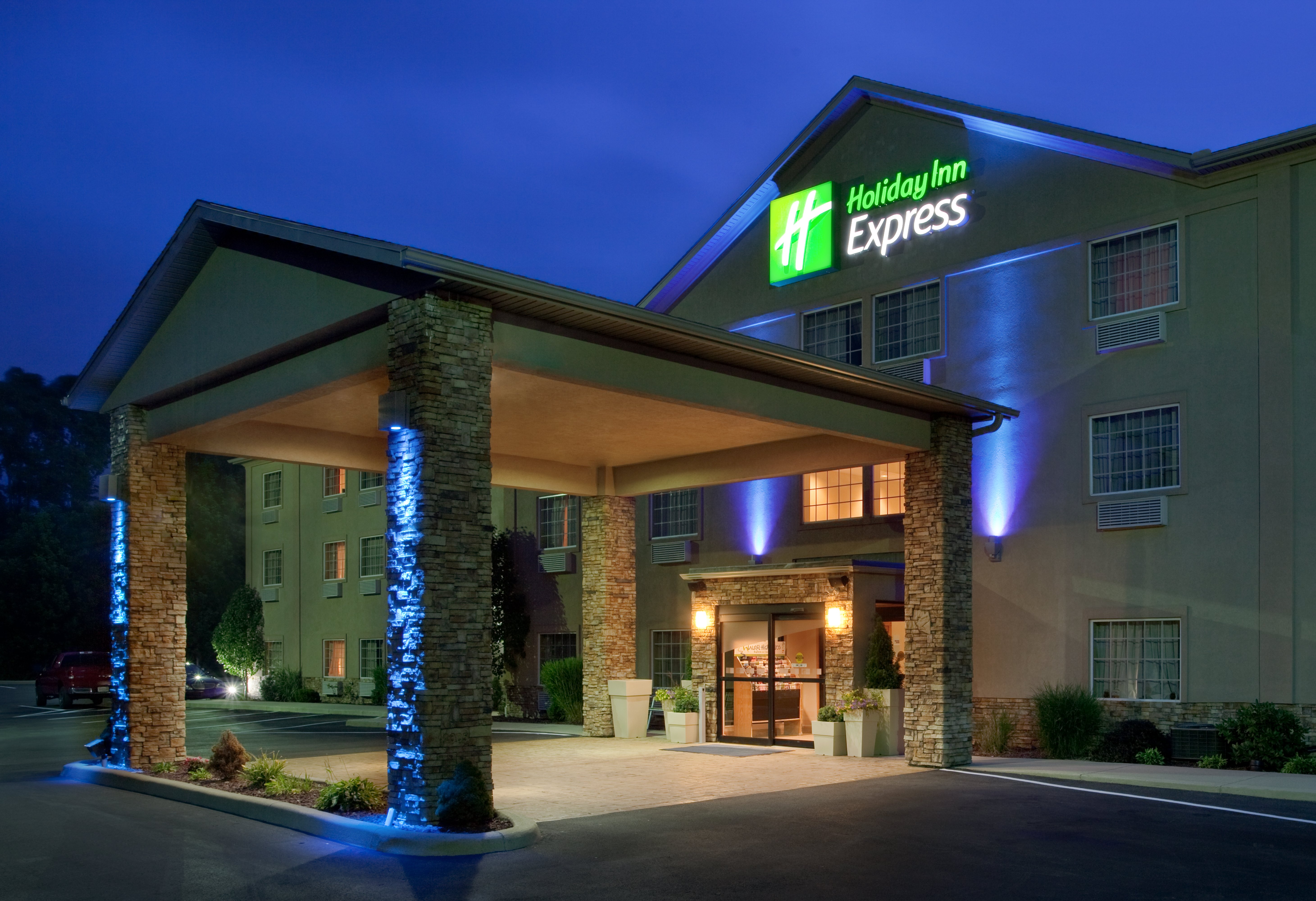 Holiday Inn Express Mount Pleasant Scottdale 2/44