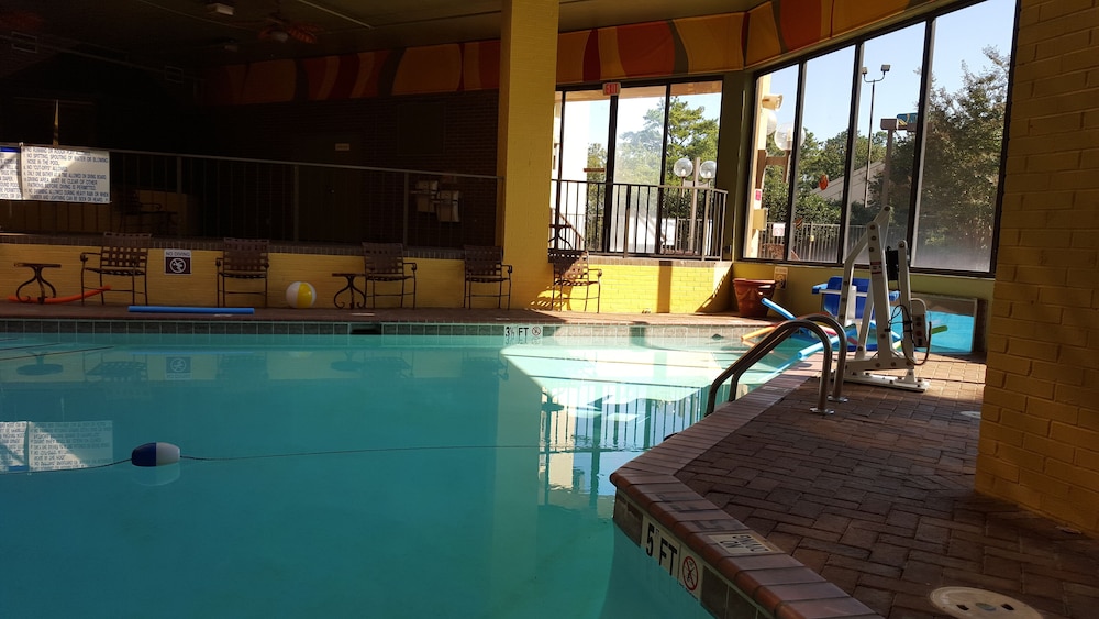 Ramada Plaza by Wyndham Atlanta Airport photo3