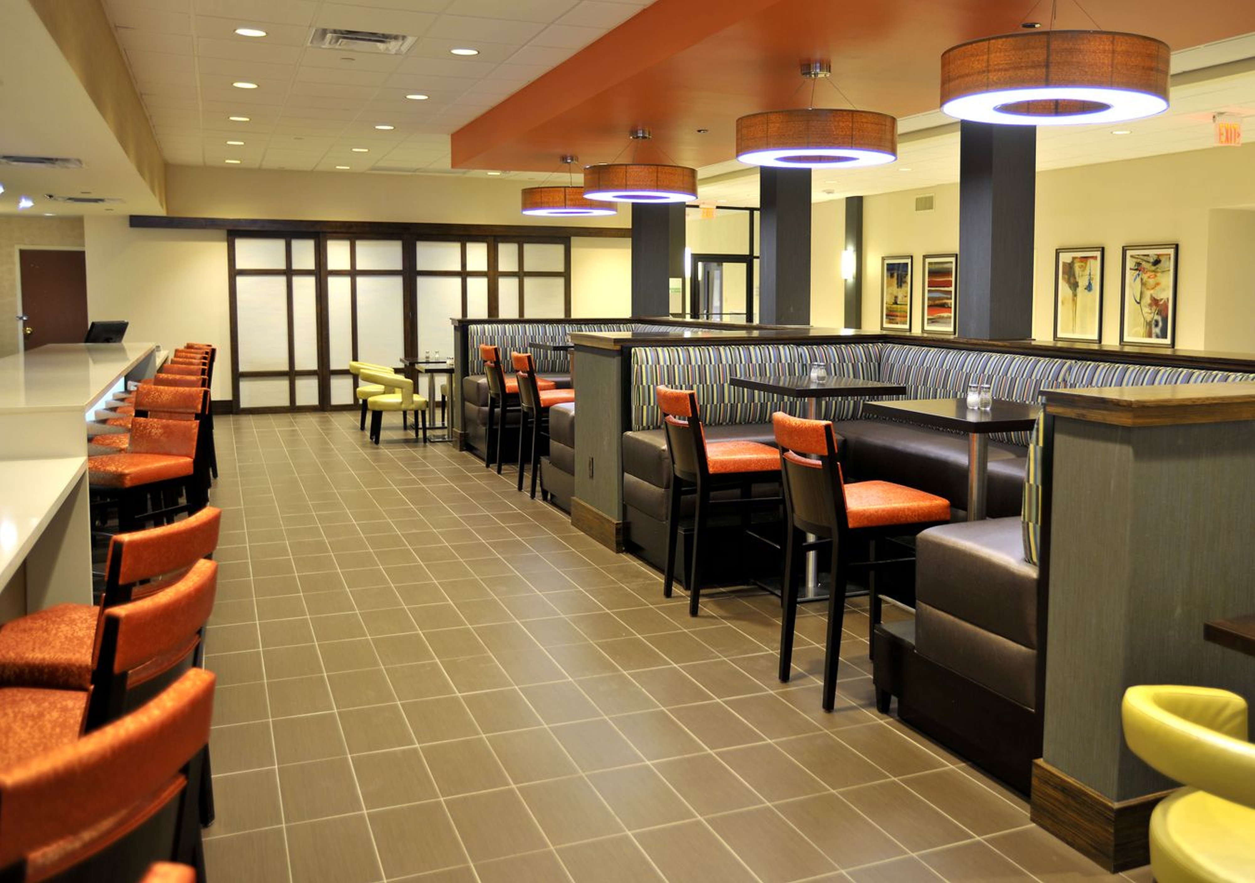 Holiday Inn & Suites Charleston West by IHG 19/32