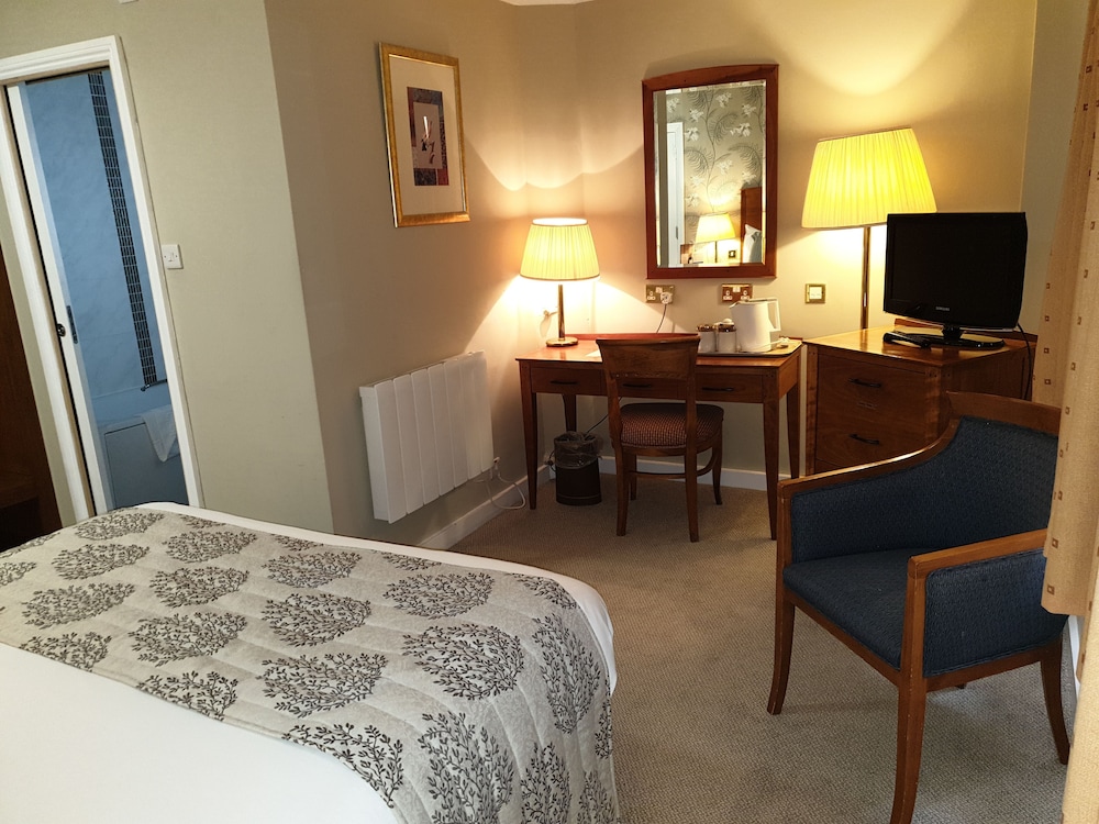 Red Lion Hotel 20/35