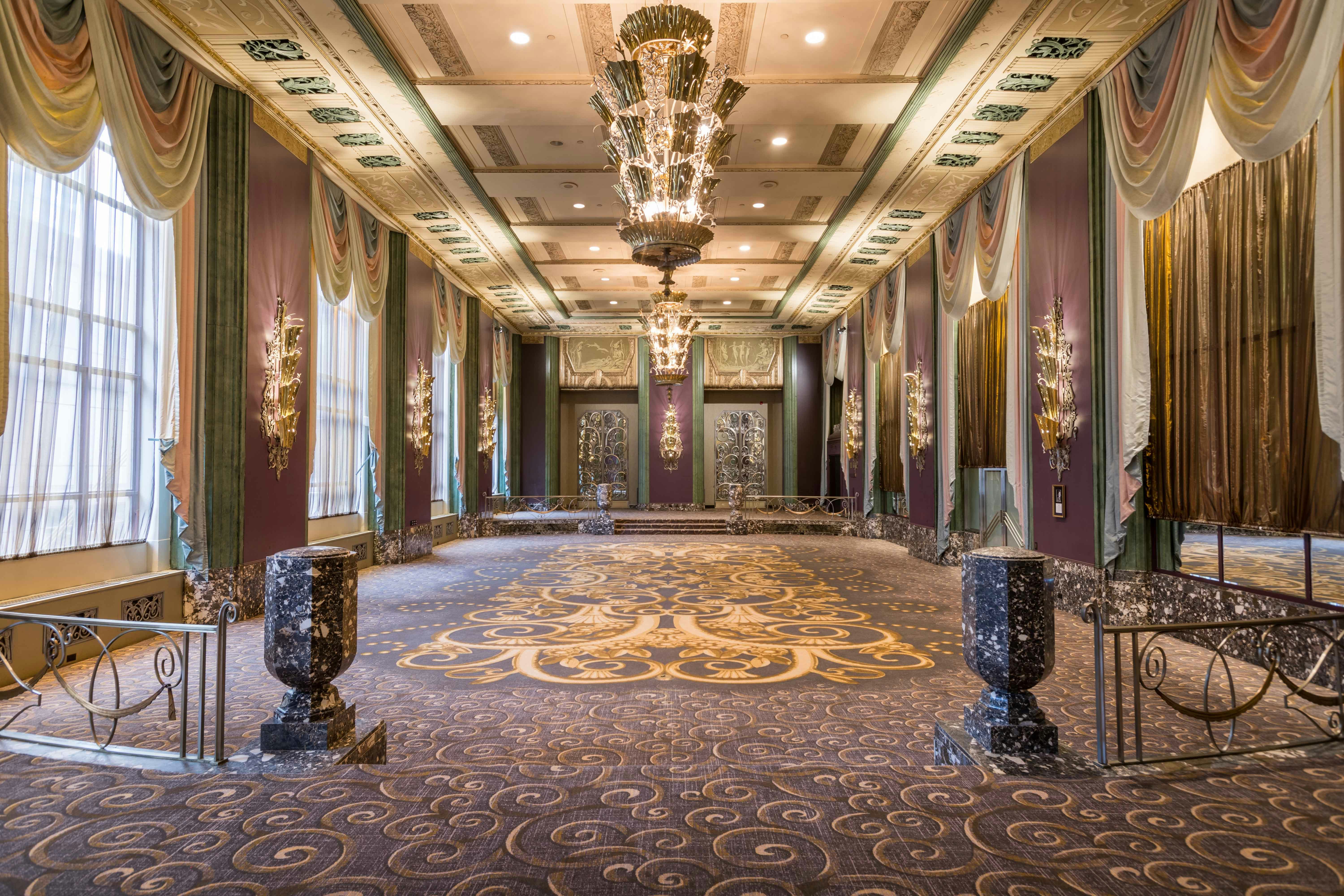 Lobby at Hilton Cincinnati Netherland Plaza, CINCINNATI - OH