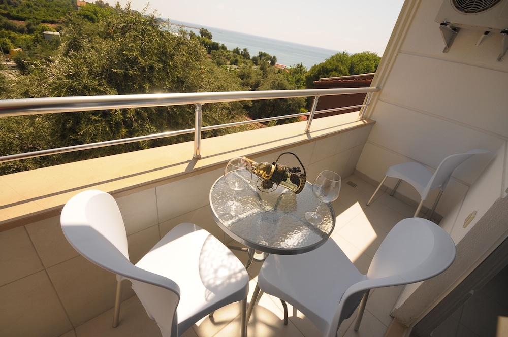 Aura Boutique Hotel 30/49