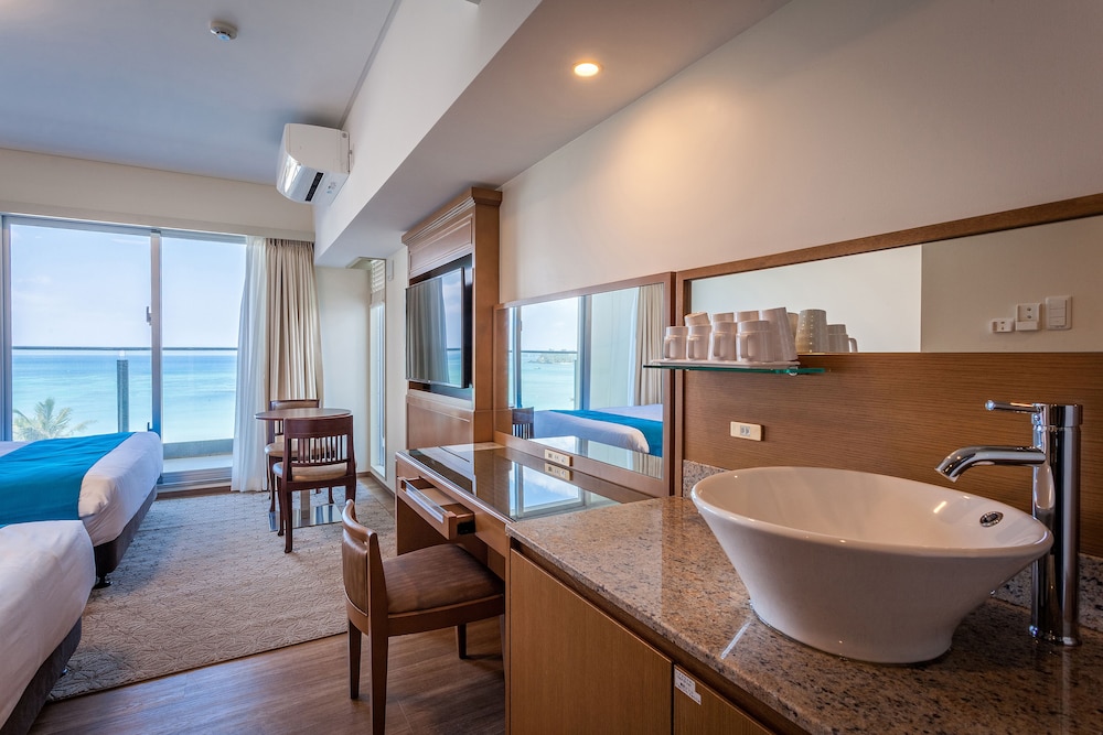 OKINAWA KARIYUSHI LCH.RESORT on The Beach 49/50