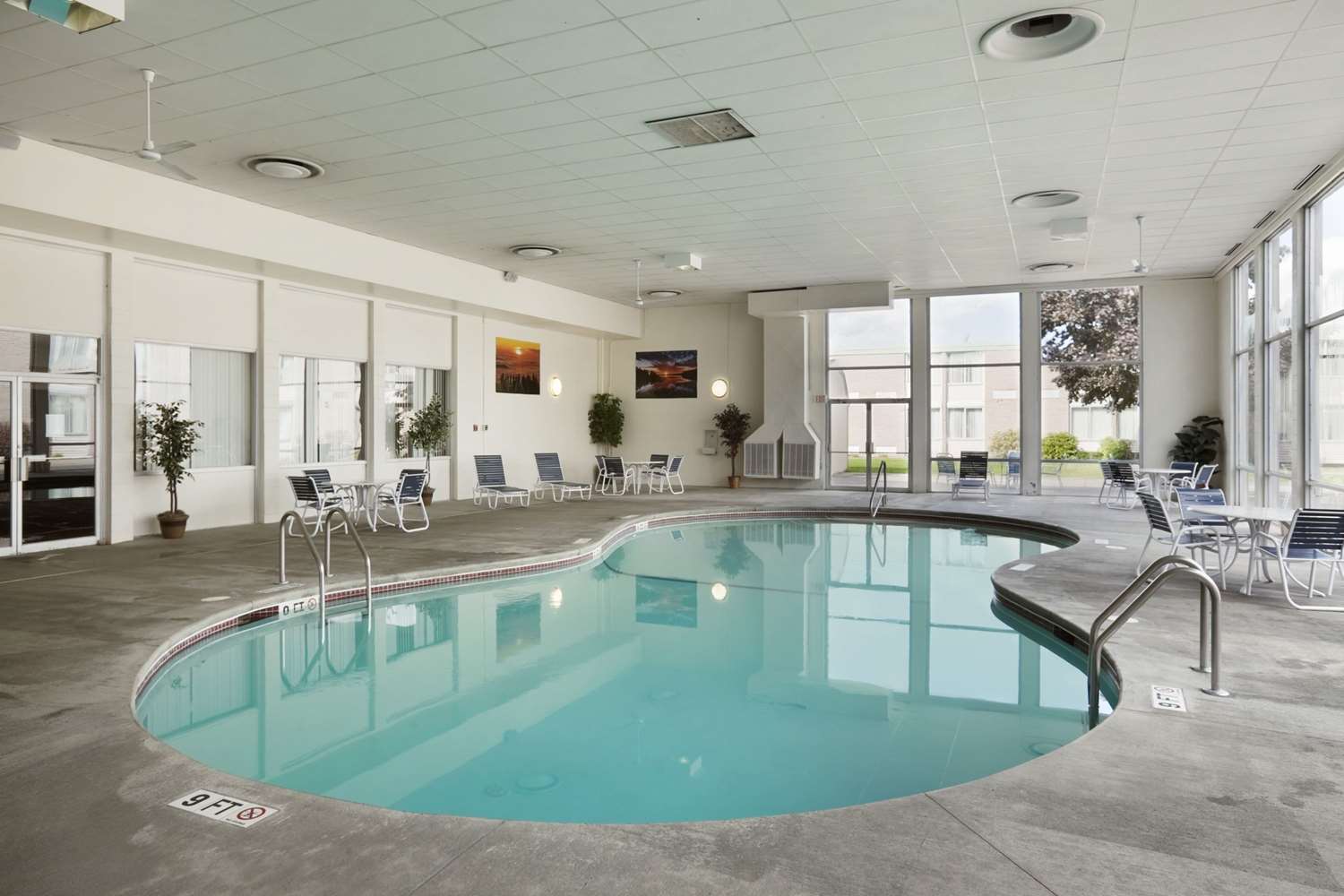 Bangor Grande Hotel and Conference Center 31/58