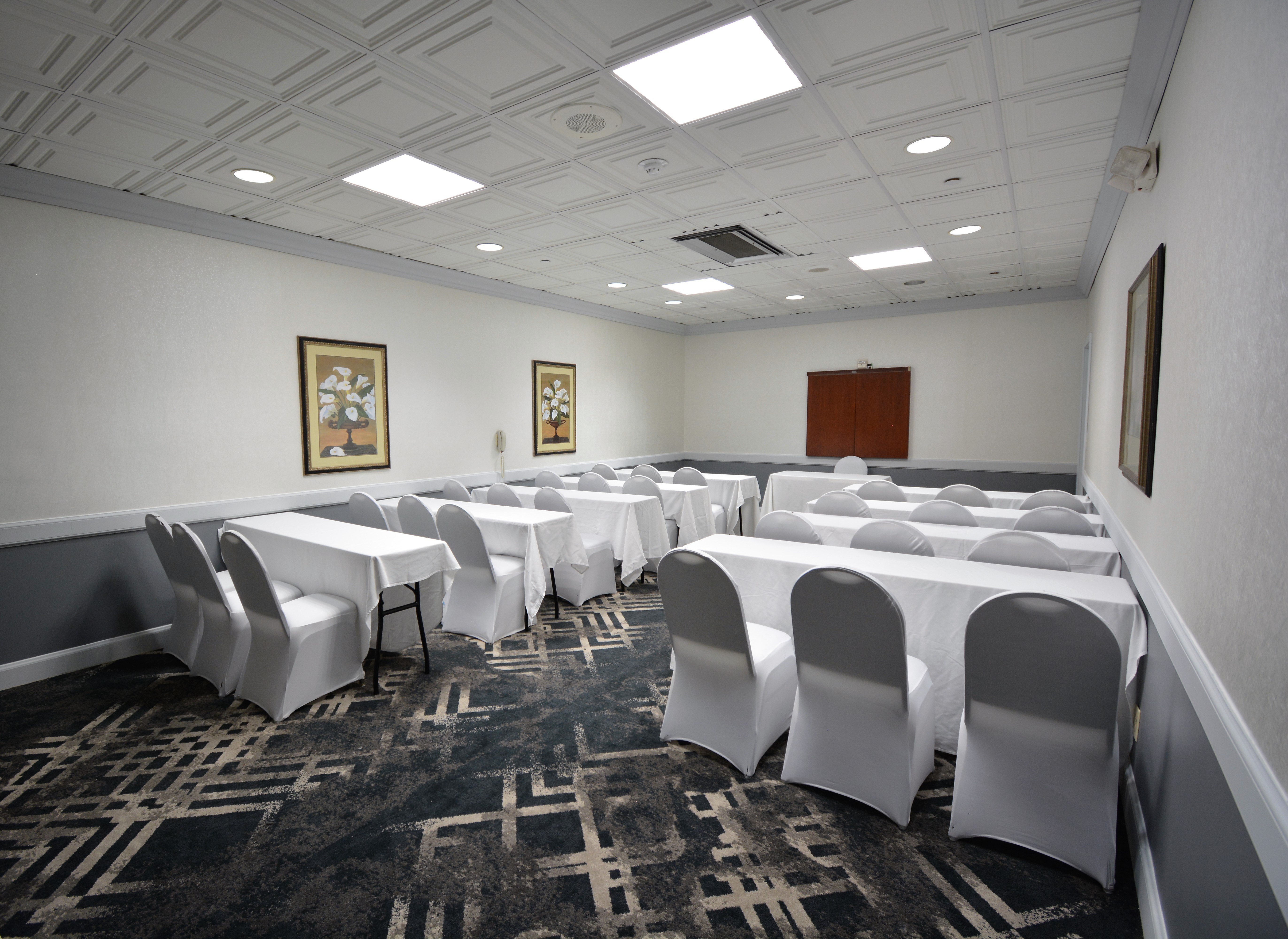 Holiday Inn Hazlet 53/69