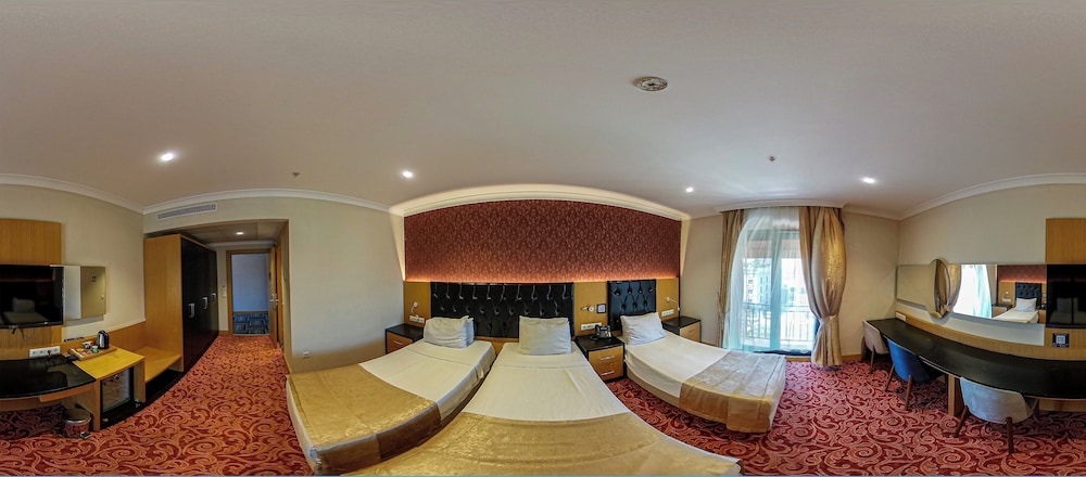 Vois Hotel Atasehir 9/27