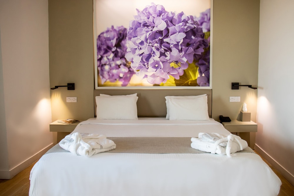The Classic Hotel Nicosia - Handwritten Collection 16/62