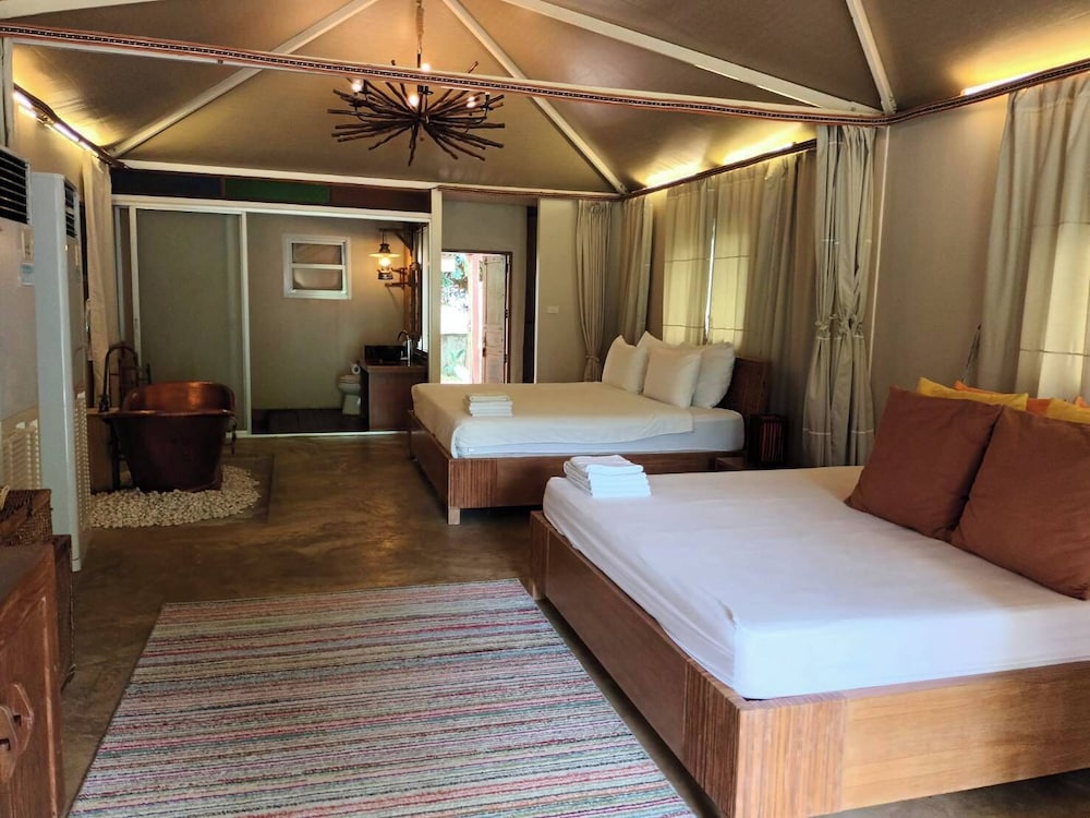 TENT, VILLA