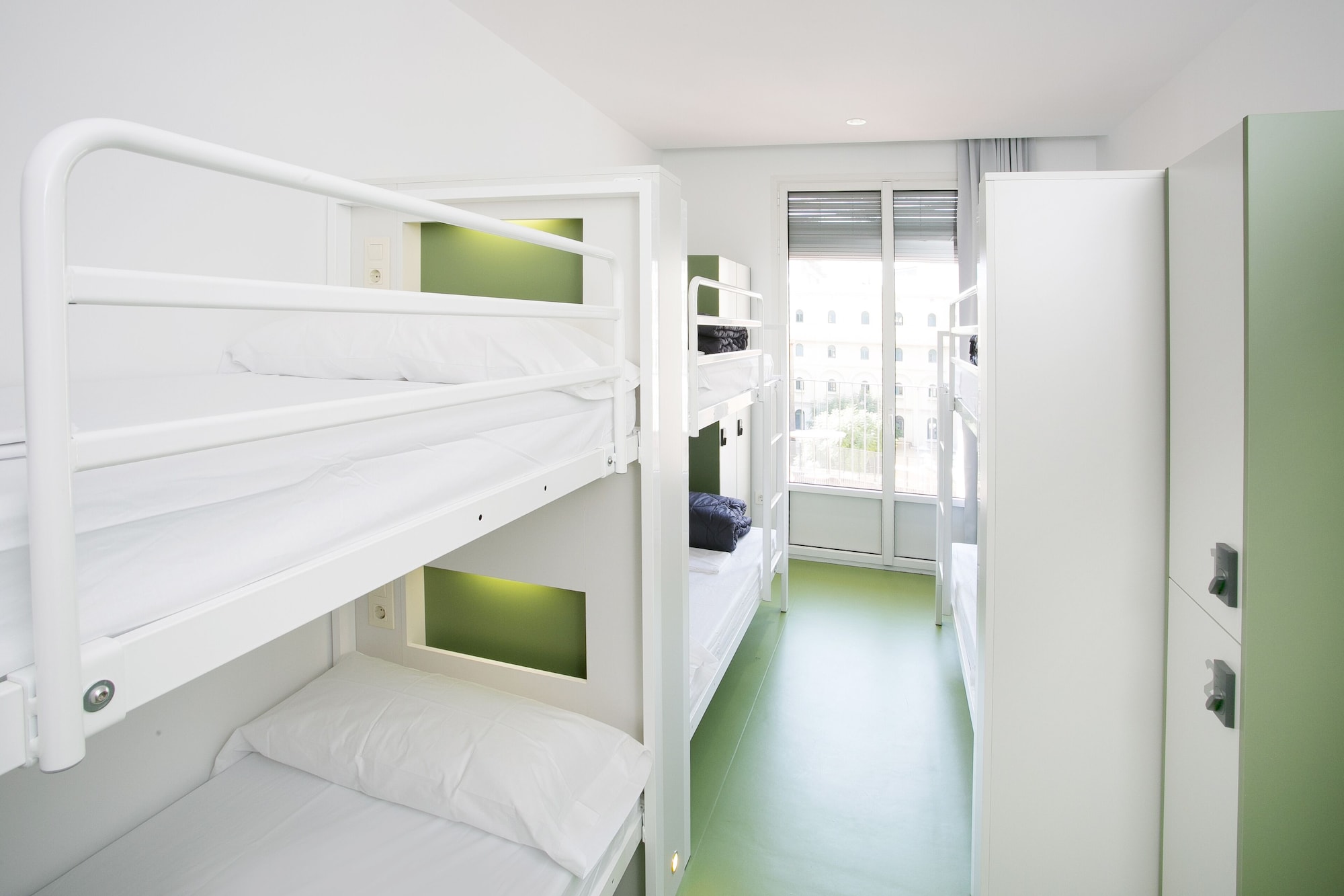 Female Dorm, Female Only, Standard, 6 Beds