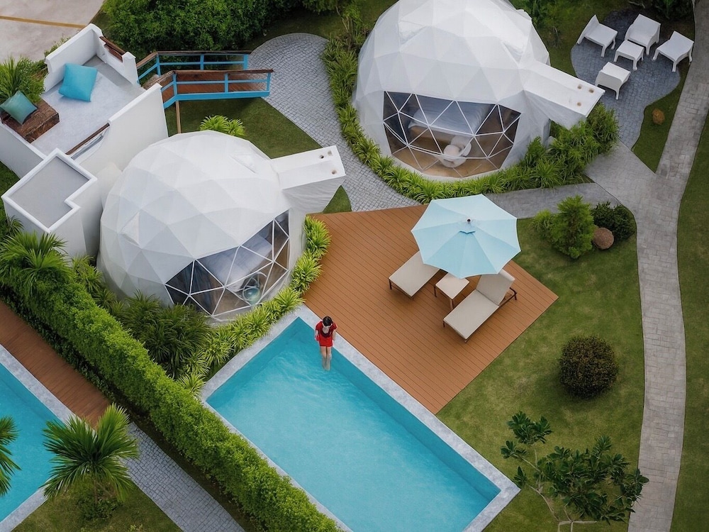 Le Resort 70/73