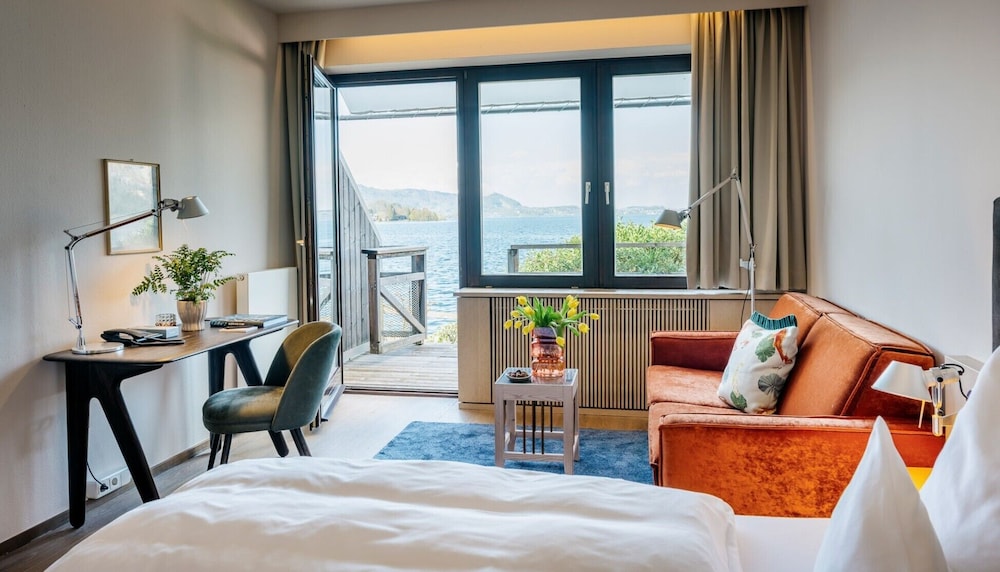 Design, Mini, King Bed, Lake View, Balcony