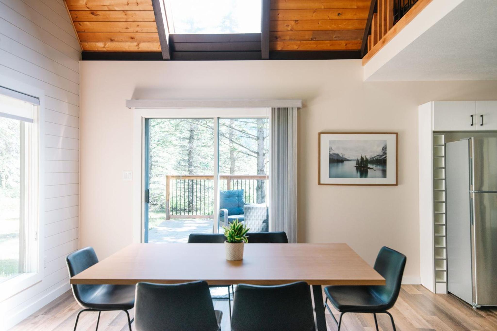 Overlander Mountain Lodge 14/22