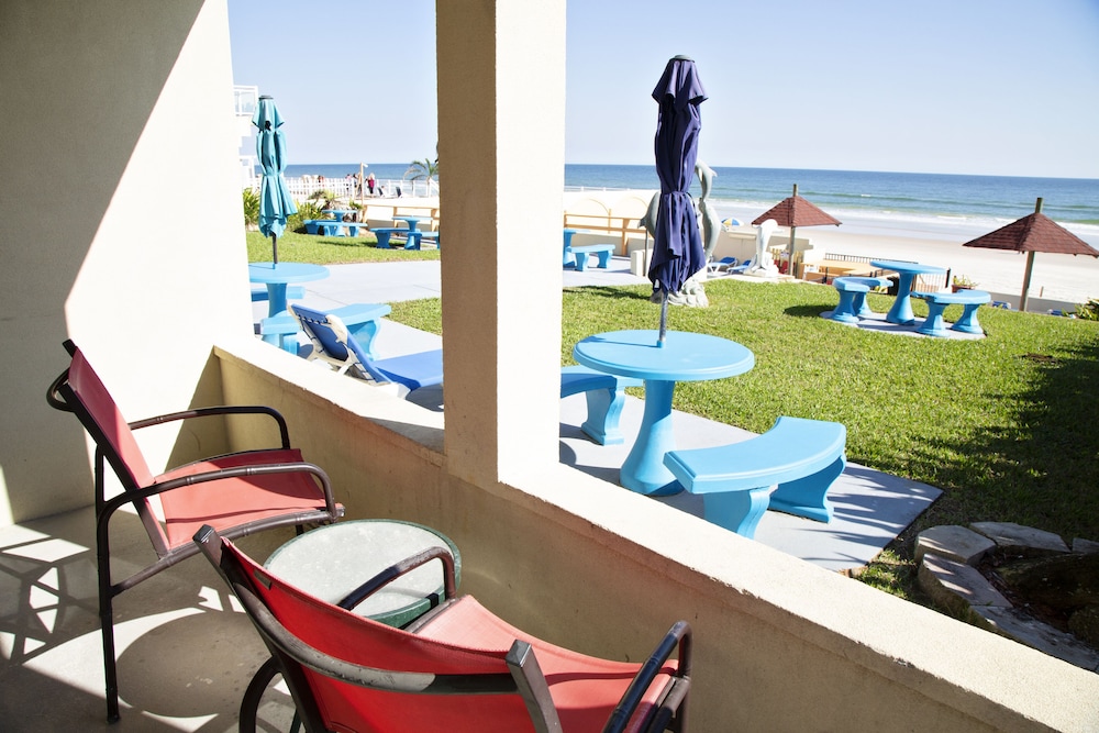 Dream Inn 45/69