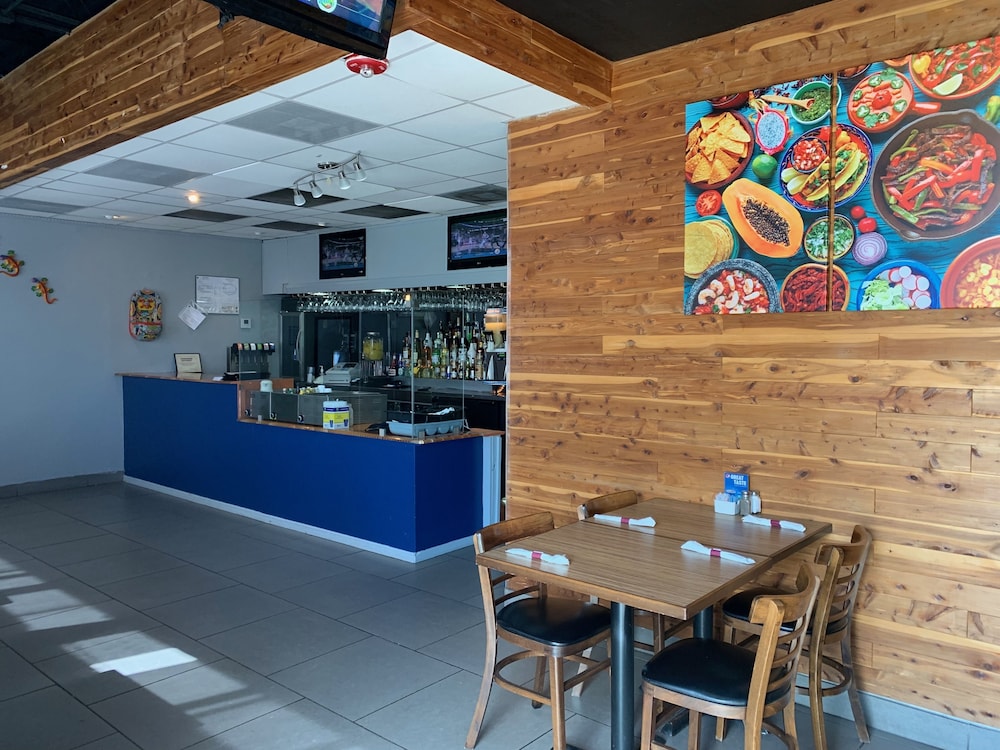 Days Inn By Wyndham Fort Lauderdale-Oakland Park Airport N 22/31
