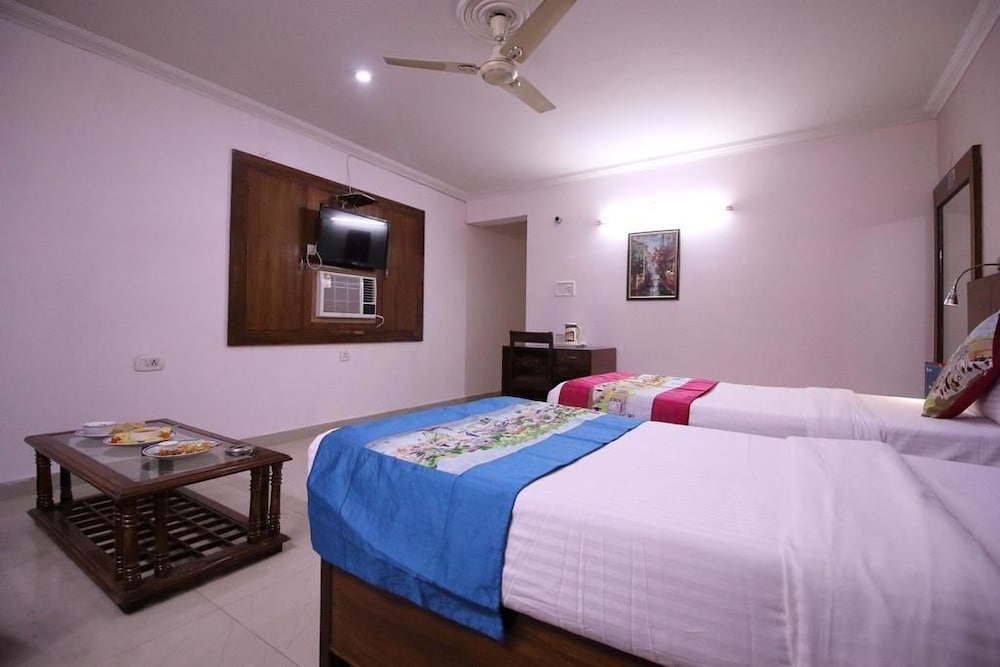Hotel Sunbeam 18/31