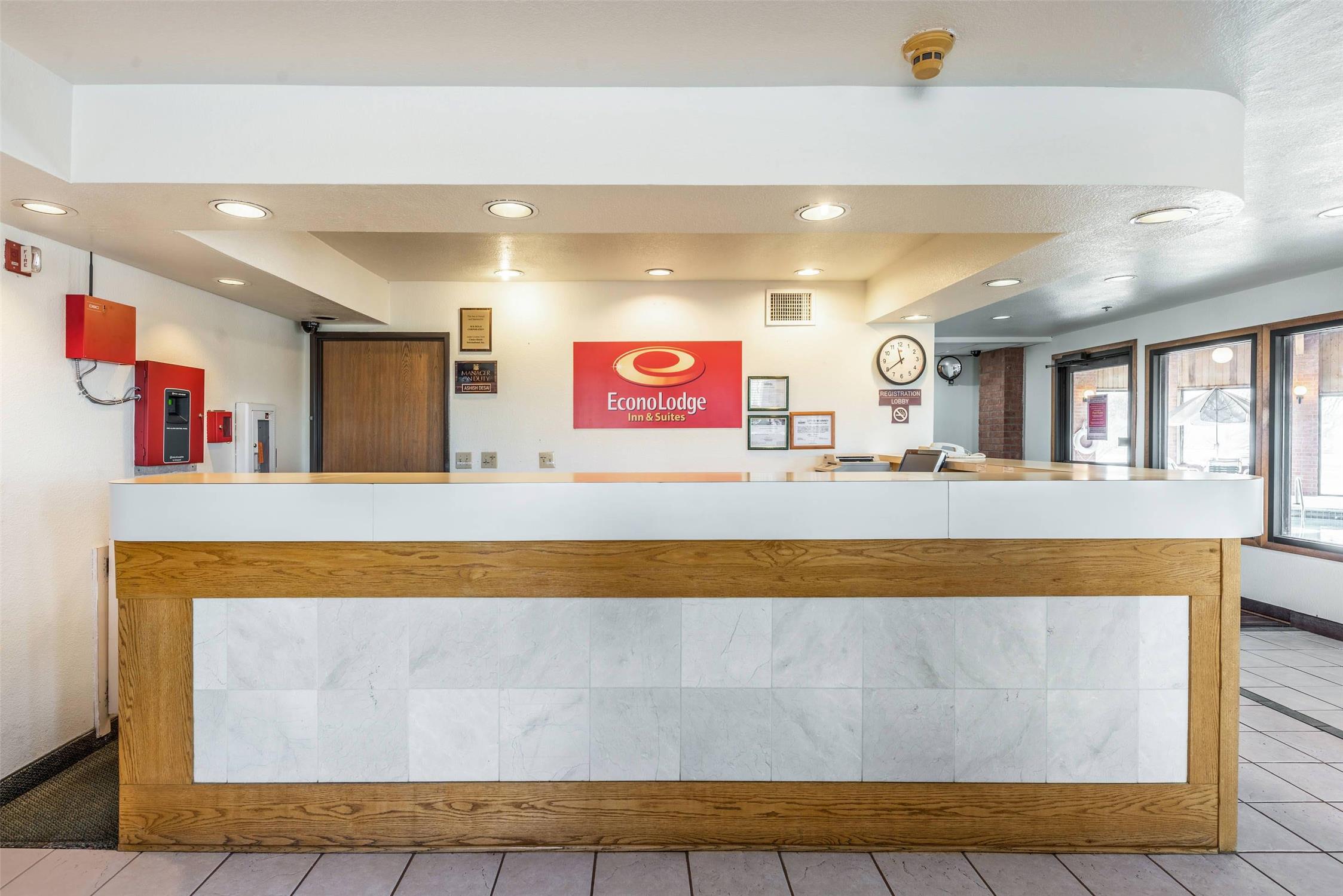 Econo Lodge Inn & Suites Mckinney - Plano North 2/11