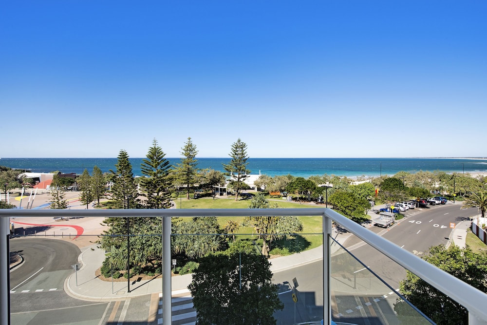 ULTIQA Shearwater Resort 63/73