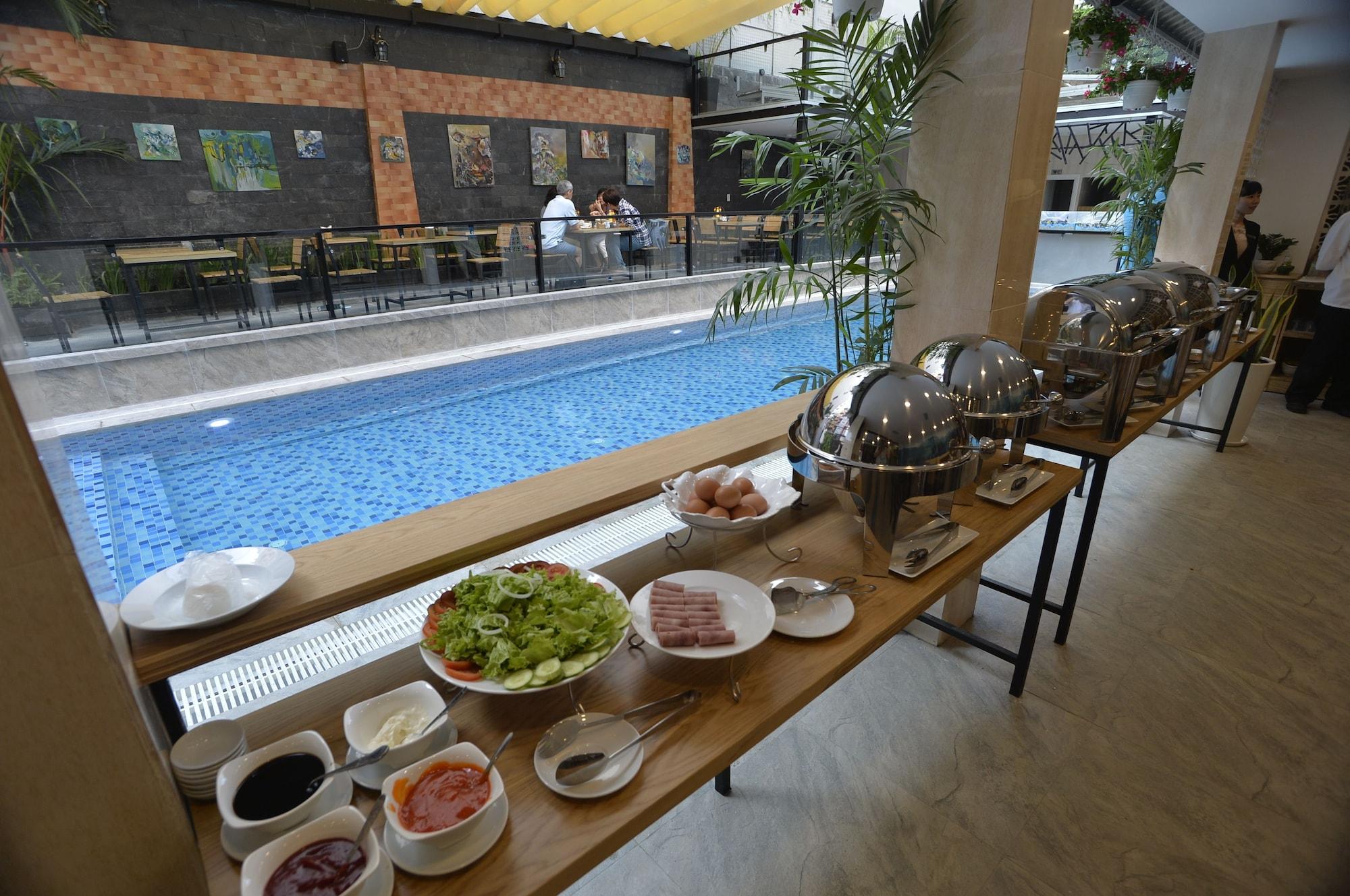 Urban Lodge Hotel - Hostel 69/75