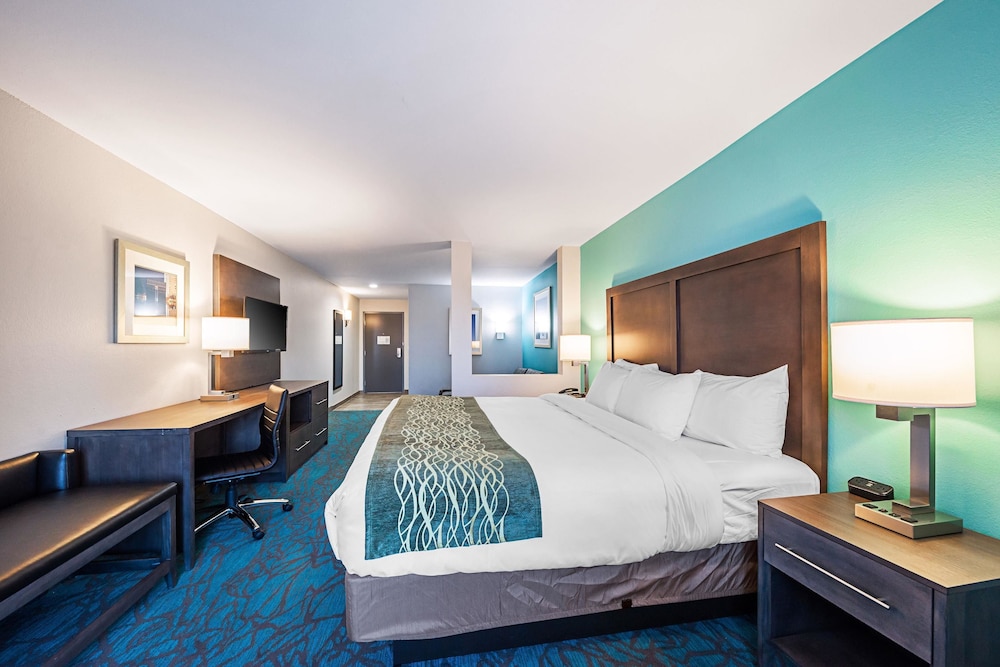 SUITE, KING BED
