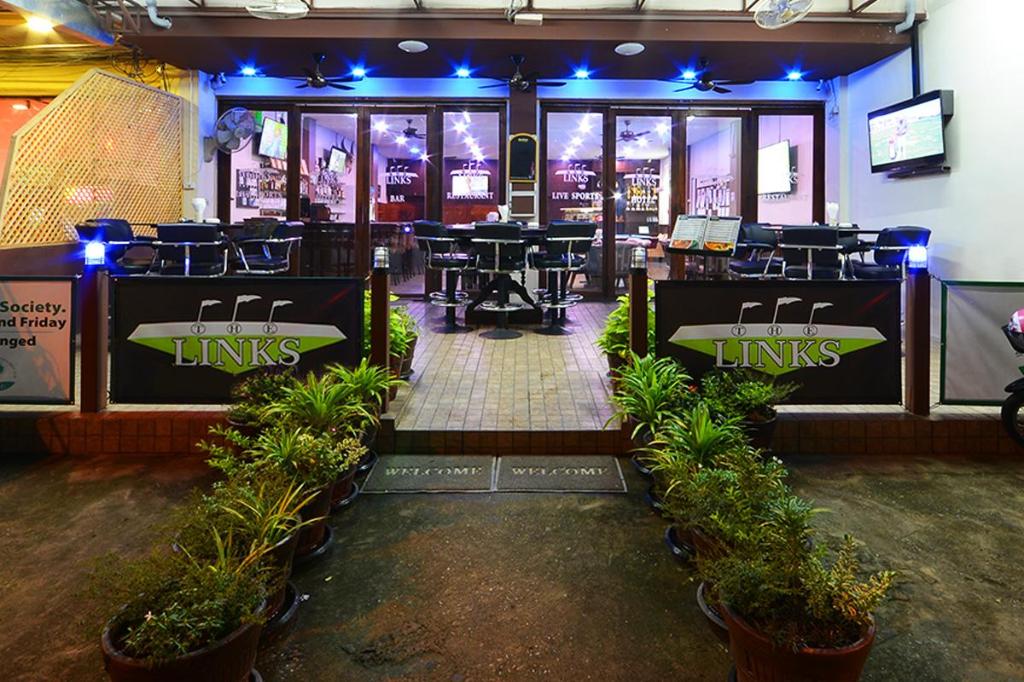 The Links Hotel Pattaya 2/24