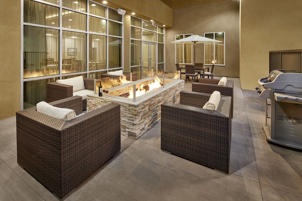 STAYBRIDGE SUITES ANAHEIM AT THE PARK 24/30