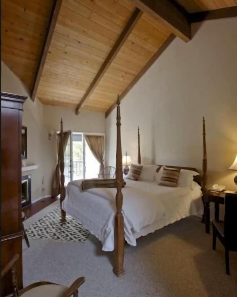 Merritt House Inn 10/52