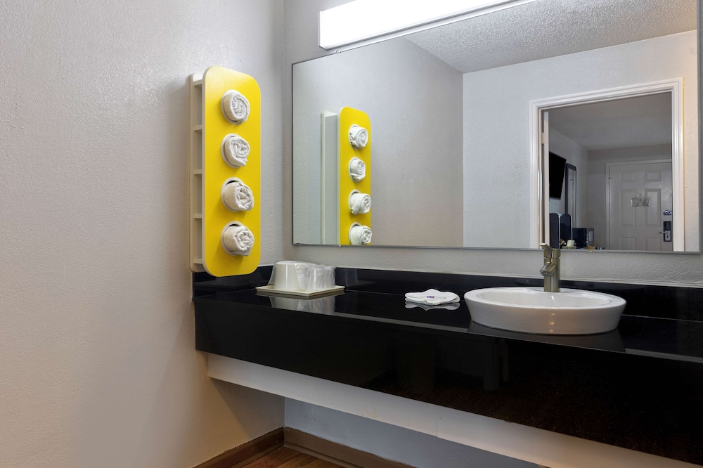 Motel6 Cookeville, TN 52/54
