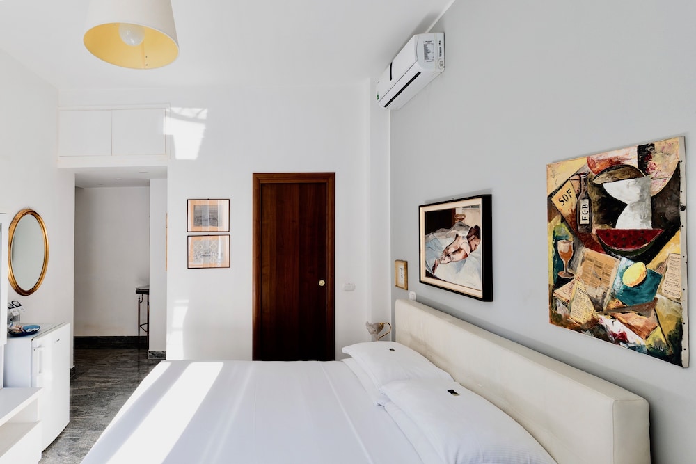 Aiello Suites Executive 11/29