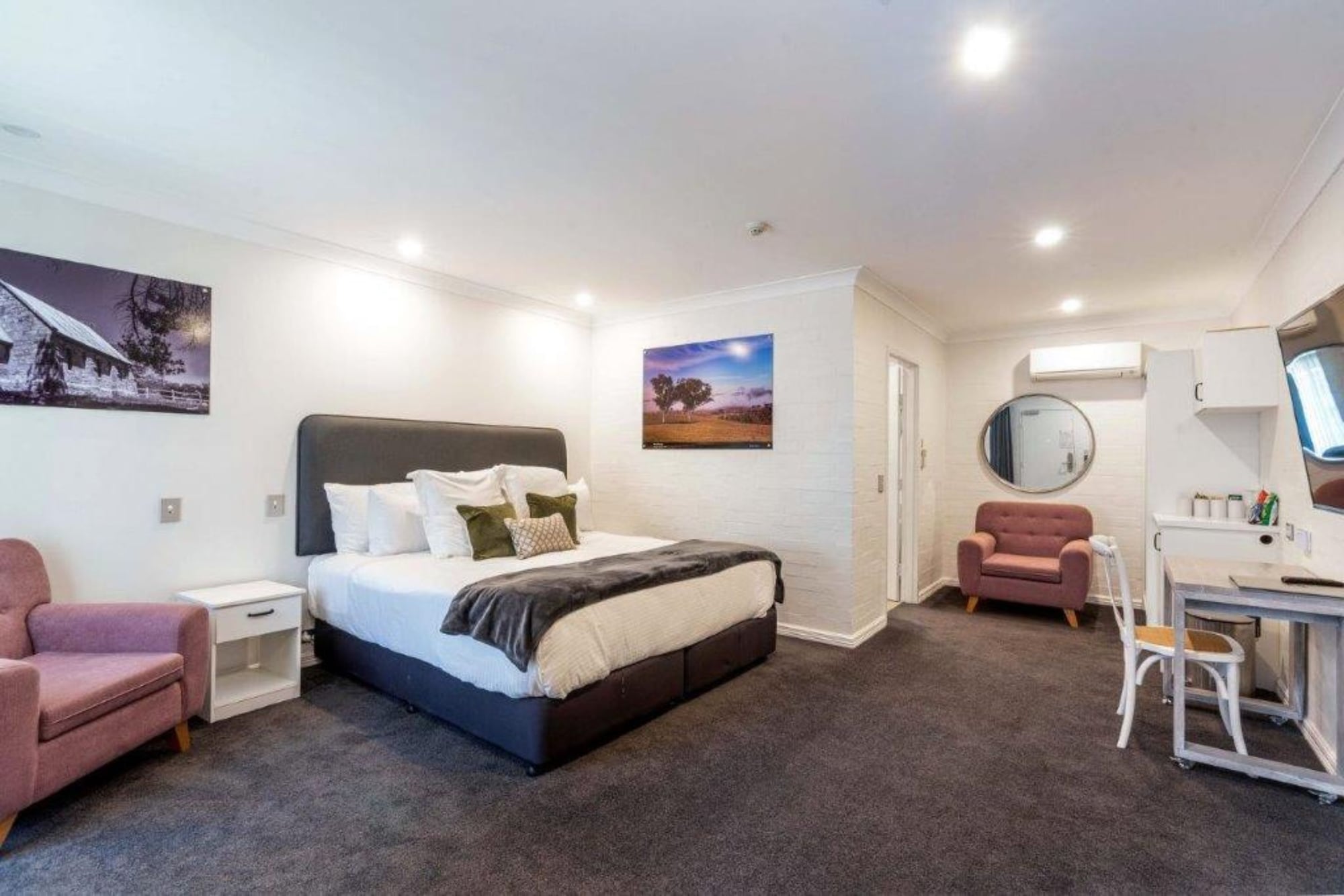 Spa, King Bed