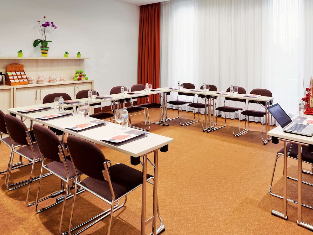 IBIS GYOR 38/48