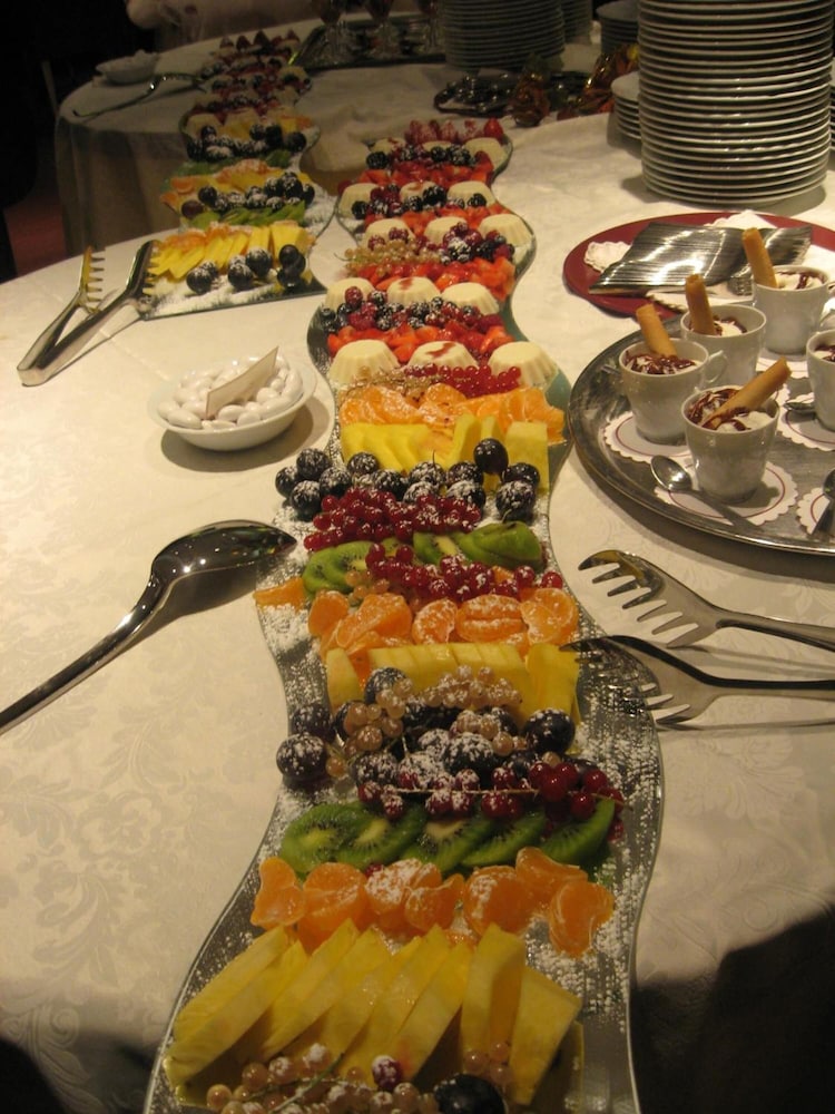 Imperatori Hotel Roma 38/62