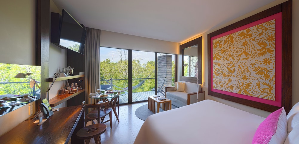 River, Spa, Suite, King Bed