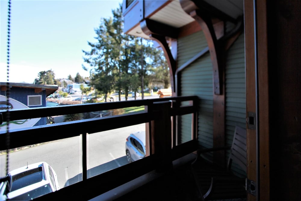 Seaside Ucluelet Hotel 21/34
