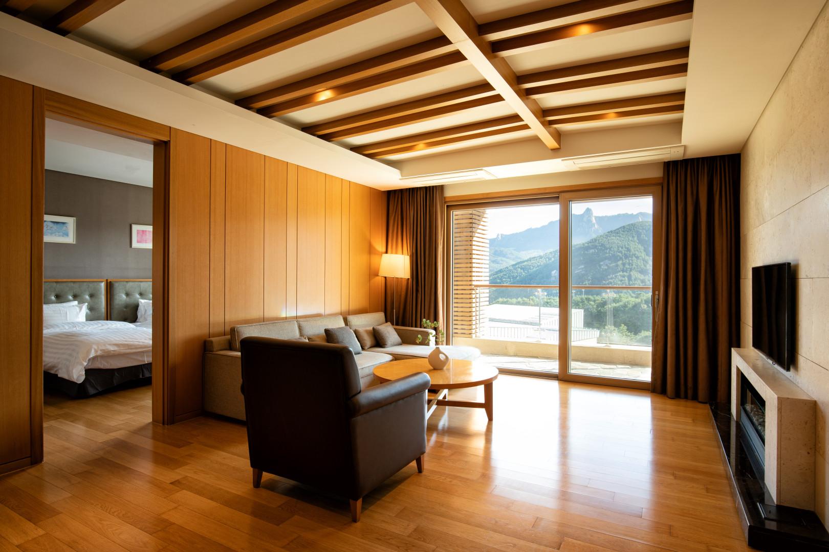 Silver, Suite