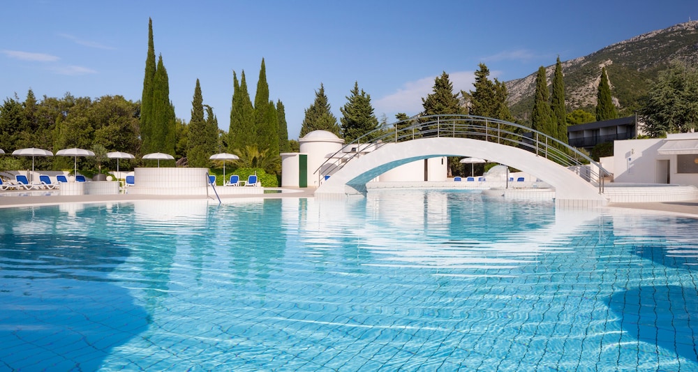 Bluesun Holiday Village Bonaca in BOL (BRAC)