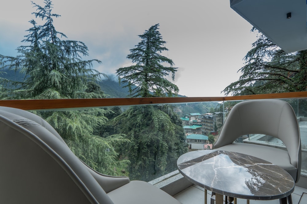 Mastiff Select Mandavya Dharamkot, McLeodganj 59/61
