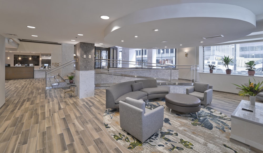 Candlewood Suites Baltimore - Inner Harbor 38/43